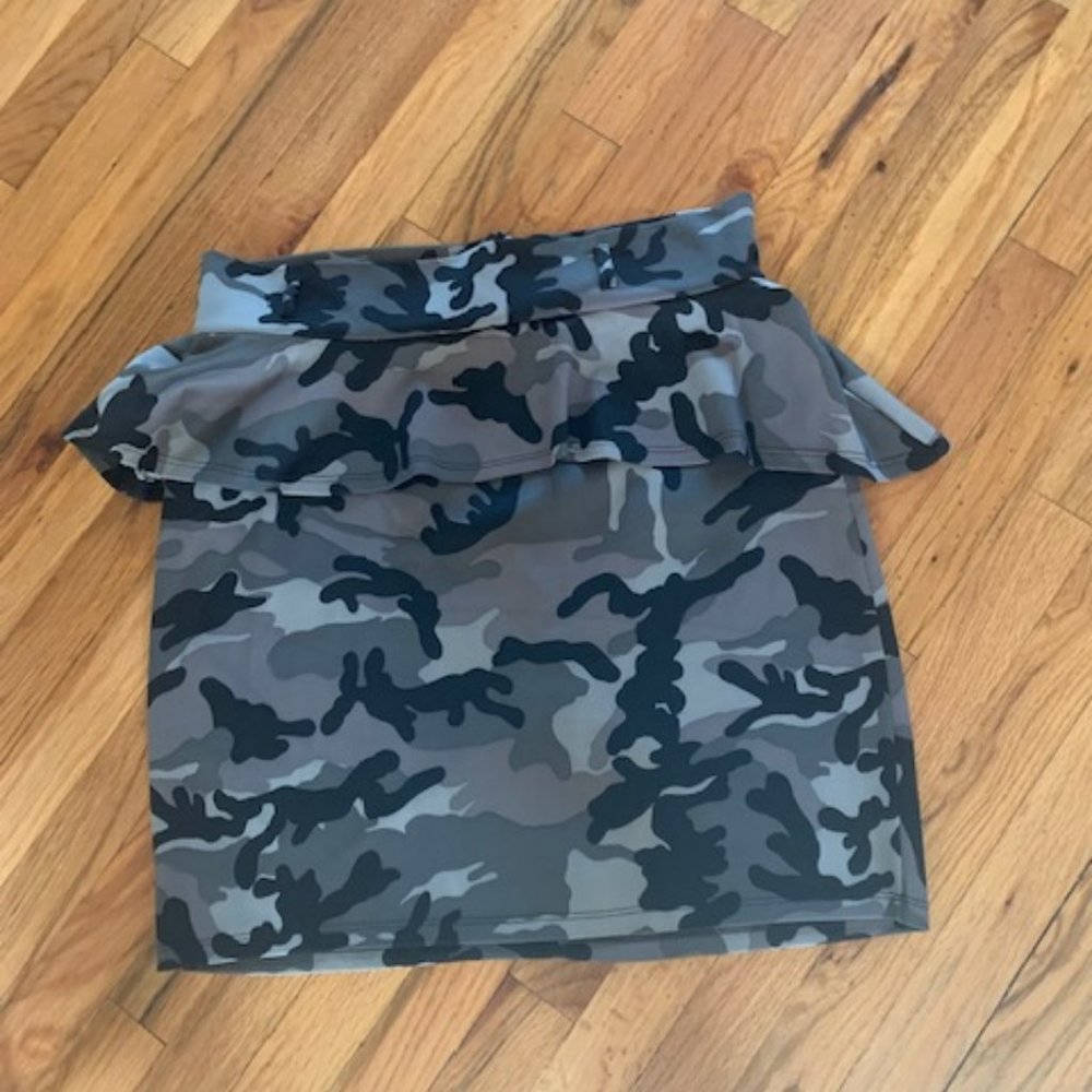 touch me camo print skirt size 2x